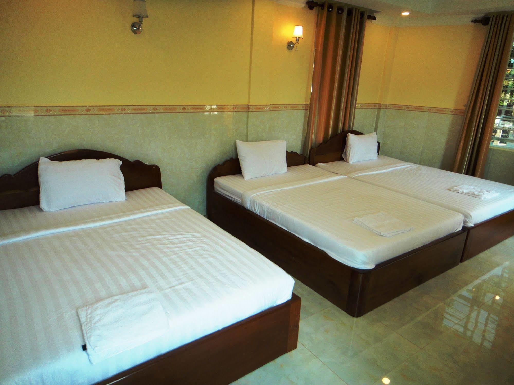 Borey Vatanac Guesthouse Kampot Exterior photo