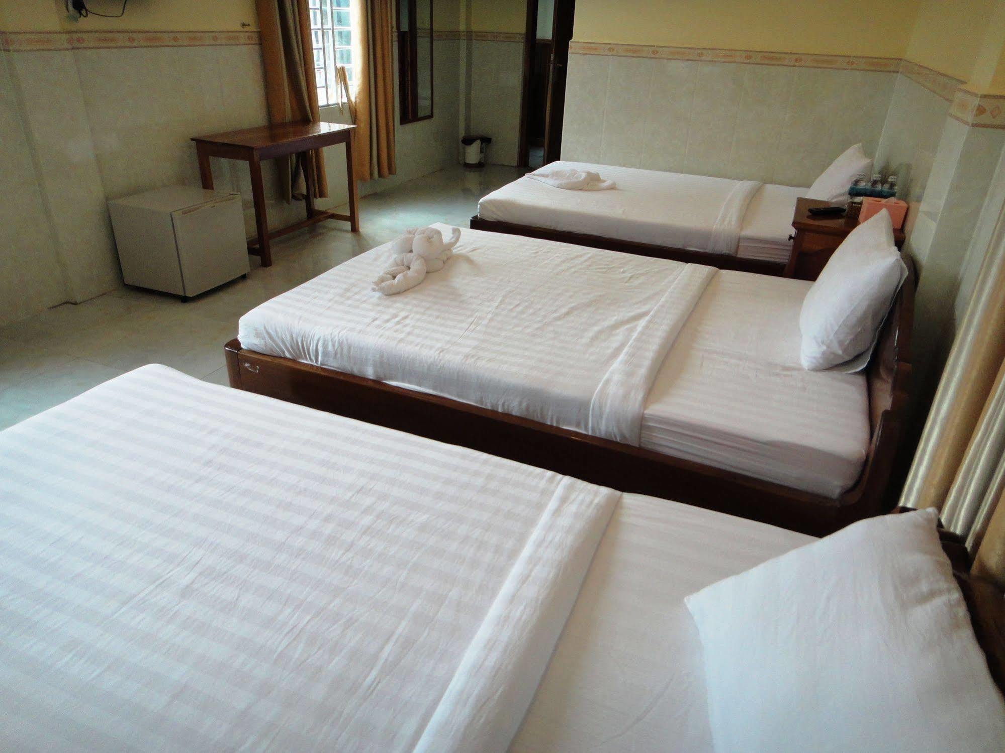 Borey Vatanac Guesthouse Kampot Exterior photo